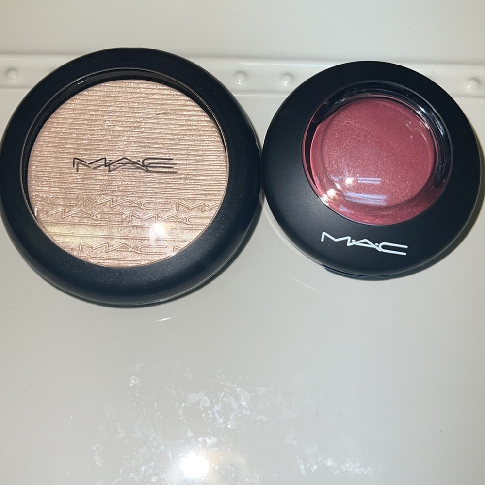 NEW in boxes! MAC Love Thing blush & Extra Dimension Double Gleam highlighter